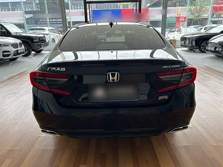 Фото 11 - Honda Accord