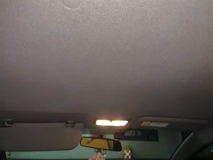 Фото 20 - Toyota Yaris L Hatchback