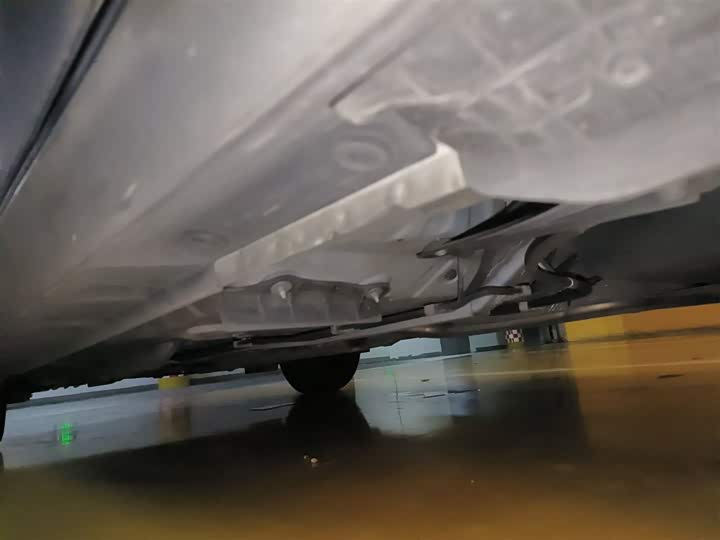 Фото 5 - Toyota Yaris L Hatchback