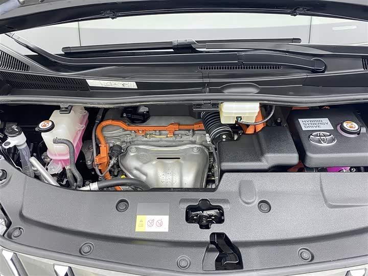 Фото 10 - Toyota Alphard