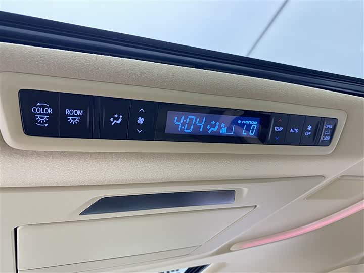 Фото 26 - Toyota Alphard