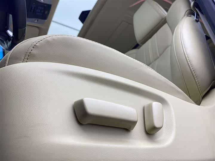 Фото 27 - Toyota Alphard