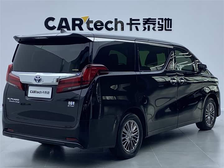 Фото 3 - Toyota Alphard