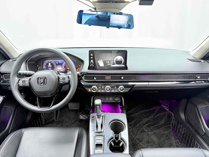 Фото 13 - Honda Civic