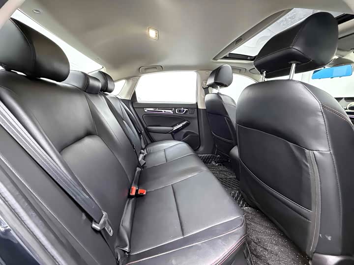 Фото 15 - Honda Civic