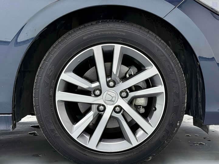 Фото 20 - Honda Civic