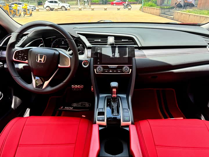 Фото 9 - Honda Civic