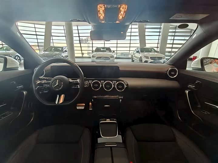 Фото 6 - Mercedes-Benz CLA-Class