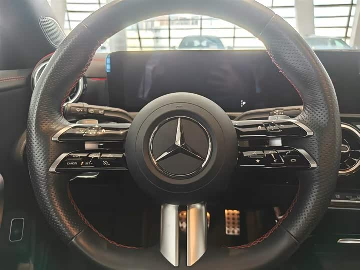 Фото 7 - Mercedes-Benz CLA-Class