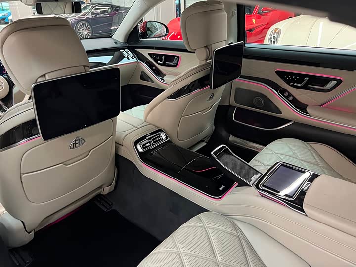 Фото 10 - Mercedes-Benz Maybach S-Class
