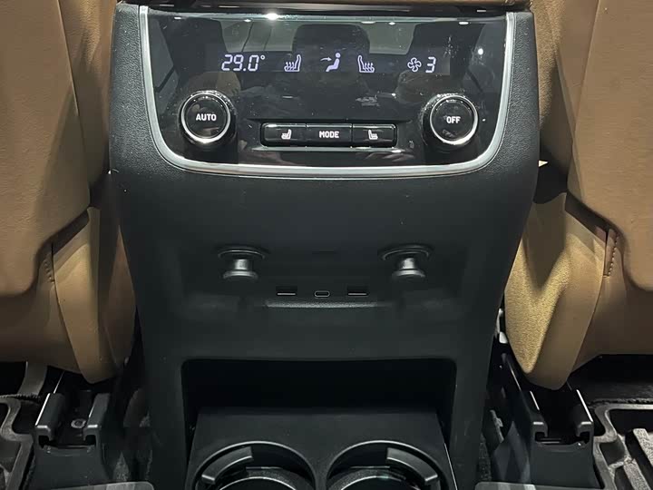 Фото 19 - LiXiang One