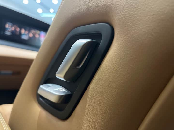 Фото 20 - LiXiang One