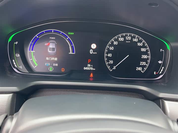 Фото 11 - Honda Accord