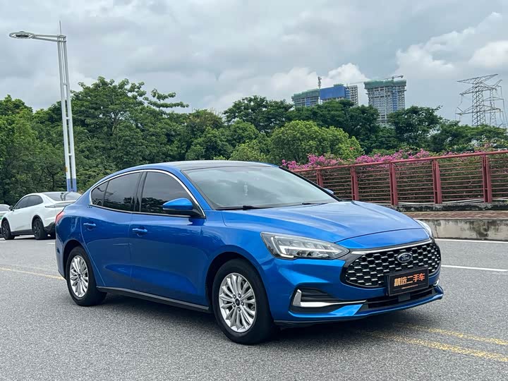 Фото 2 - Ford Focus