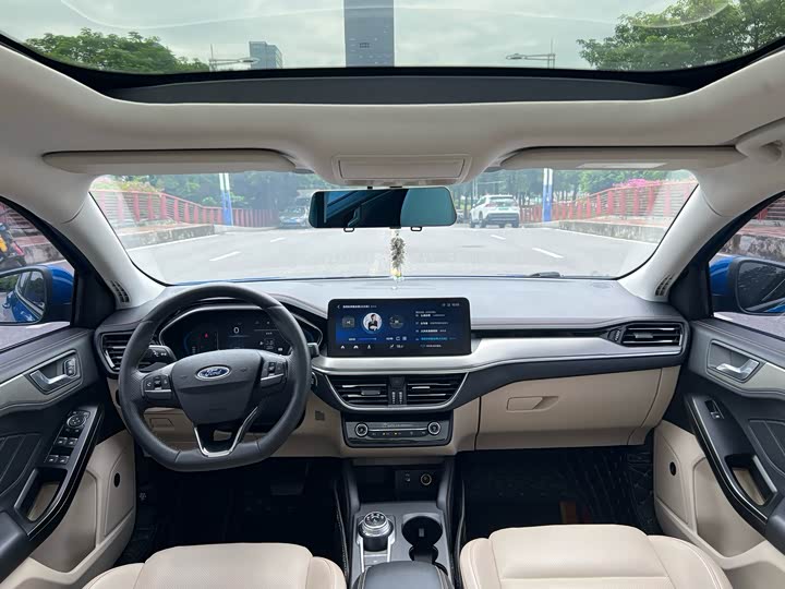 Фото 7 - Ford Focus