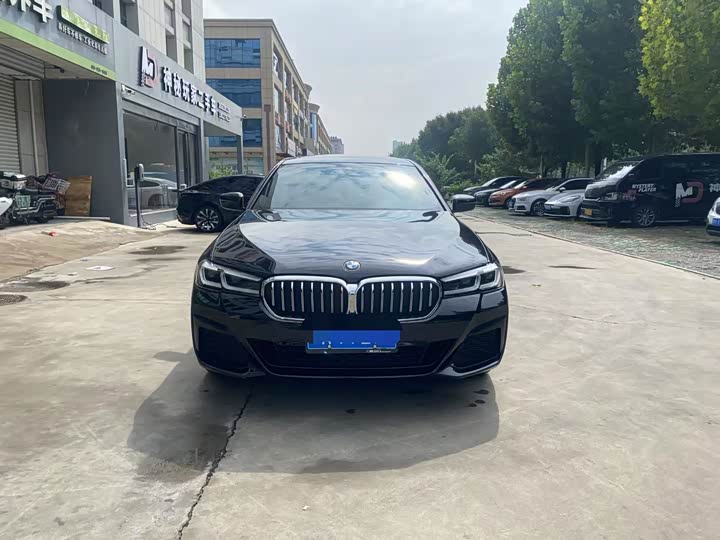 Фото 2 - BMW 5 Series