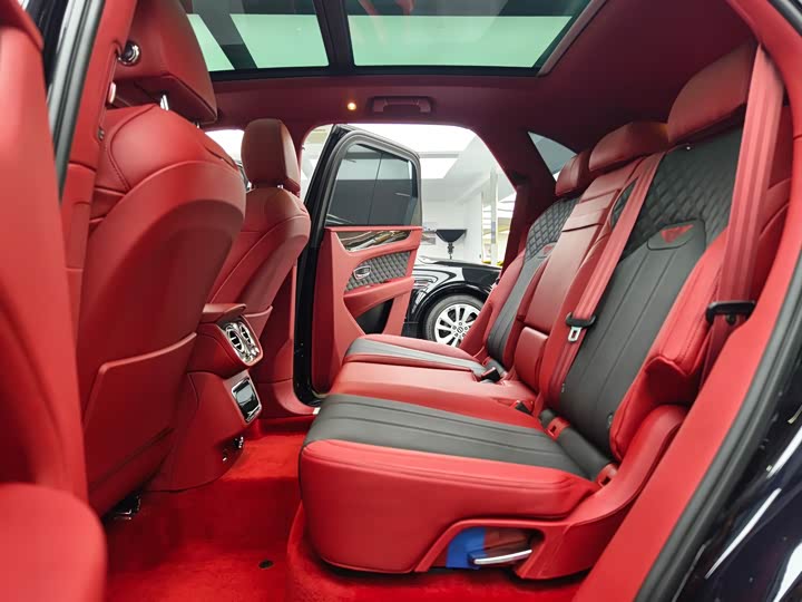 Фото 8 - Bentley Bentayga