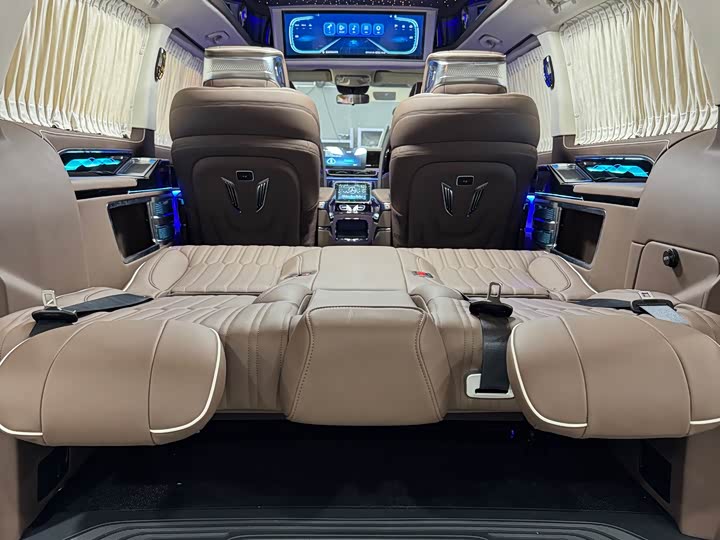 Фото 12 - Mercedes-Benz Vito