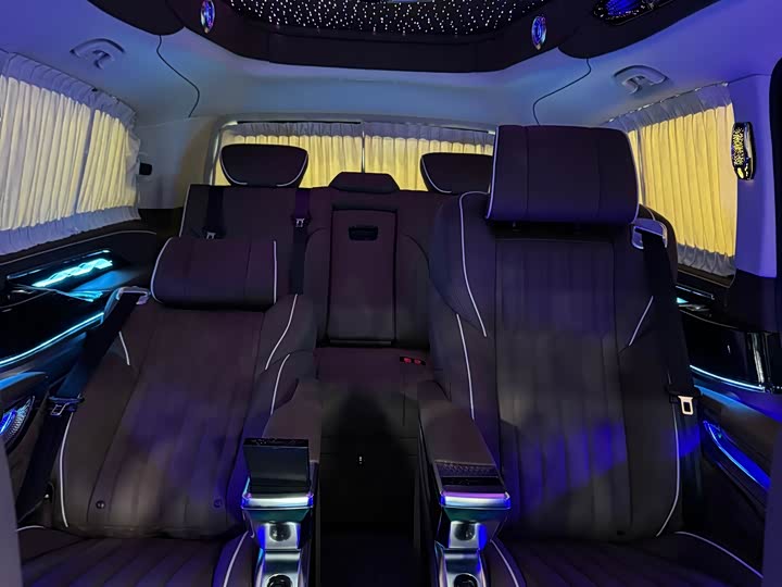 Фото 16 - Mercedes-Benz Vito