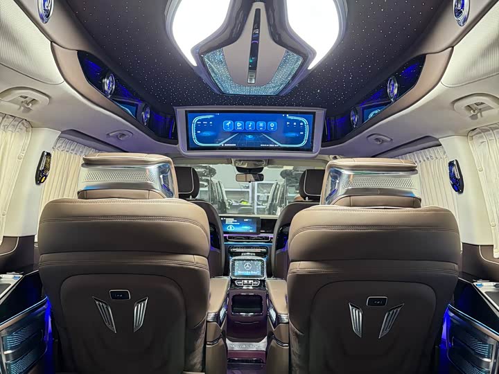 Фото 9 - Mercedes-Benz Vito