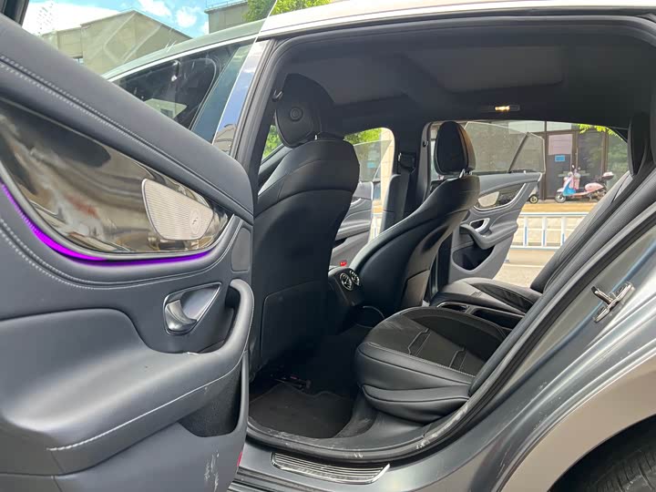 Фото 10 - Mercedes-Benz AMG GT