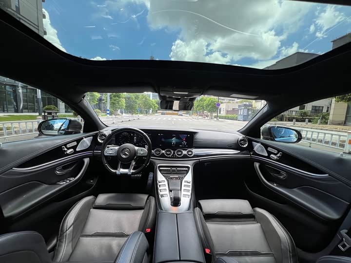 Фото 16 - Mercedes-Benz AMG GT