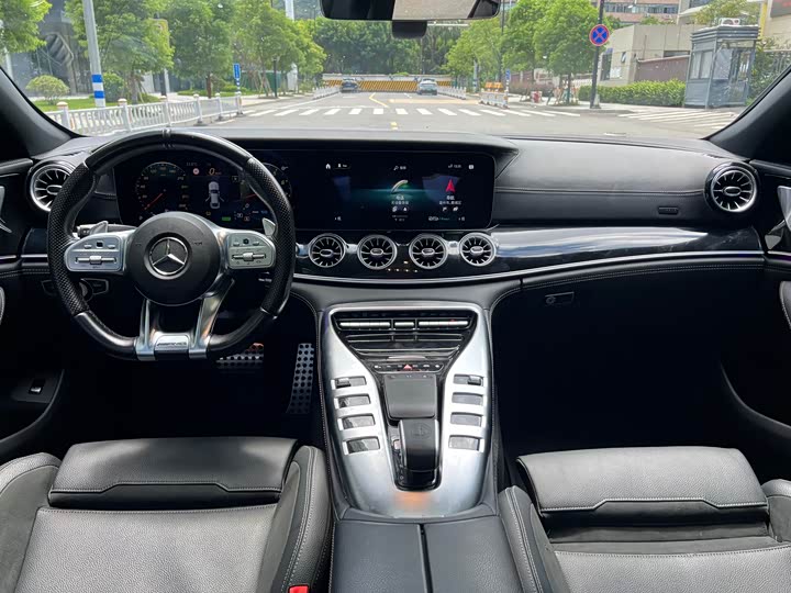 Фото 17 - Mercedes-Benz AMG GT