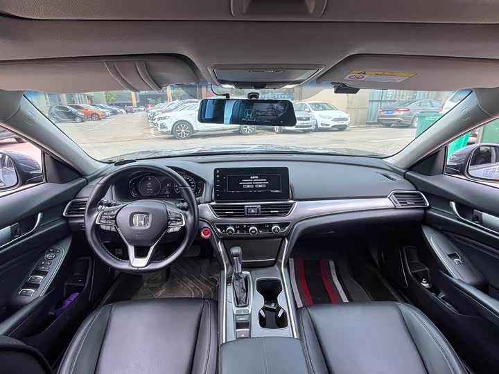 Фото 5 - Honda Accord