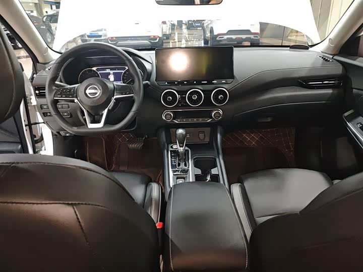 Фото 10 - Nissan Sylphy