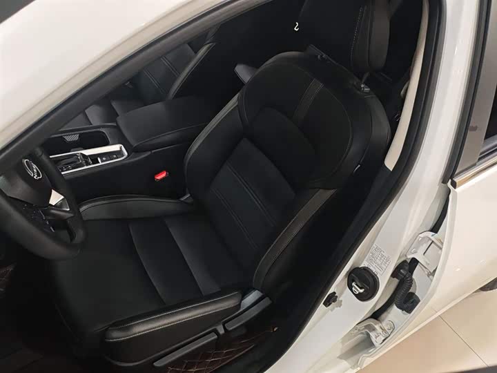 Фото 15 - Nissan Sylphy