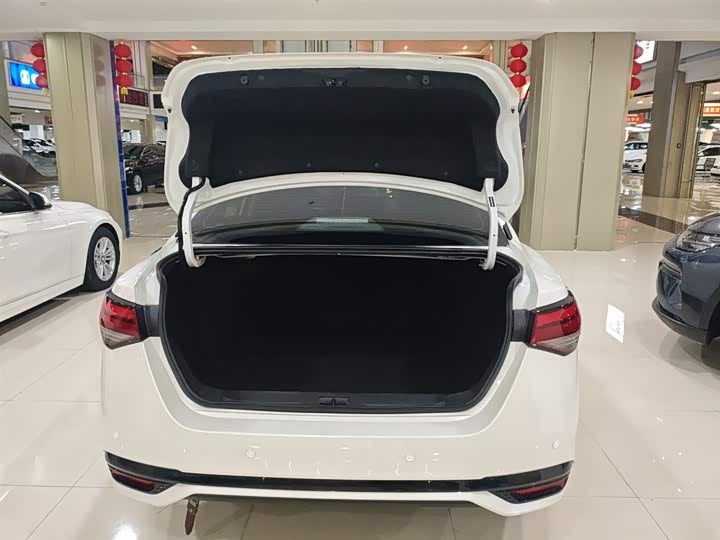 Фото 19 - Nissan Sylphy