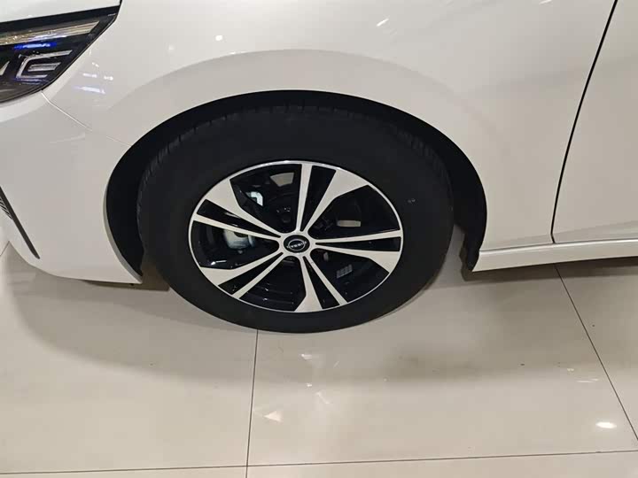 Фото 23 - Nissan Sylphy