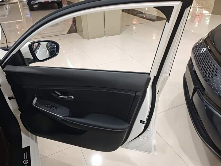 Фото 26 - Nissan Sylphy