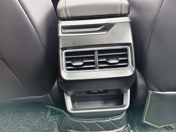 Фото 11 - Geely Preface