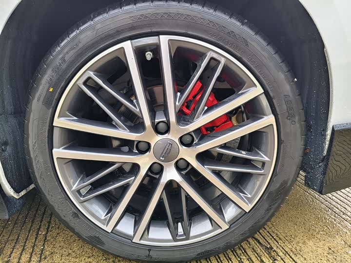 Фото 14 - Geely Preface