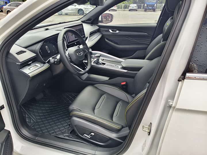 Фото 4 - Geely Preface