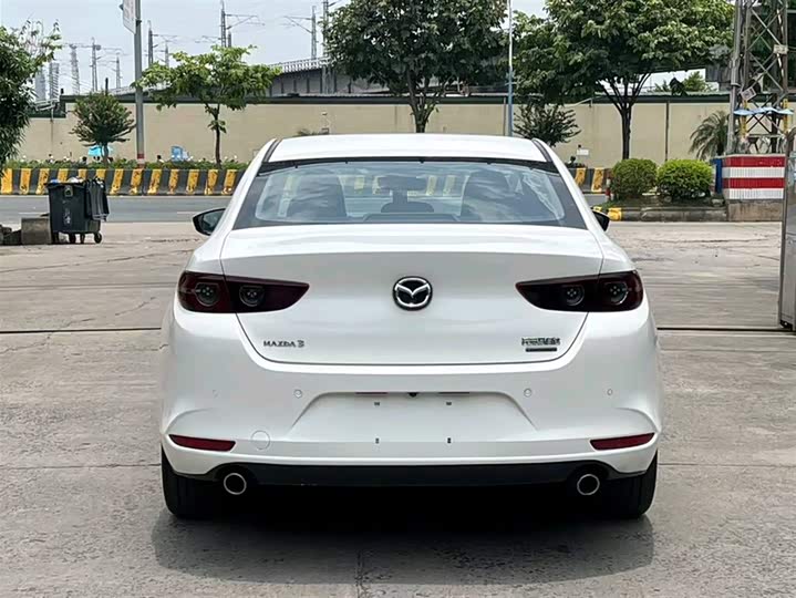 Фото 13 - Mazda 3 (Axela)