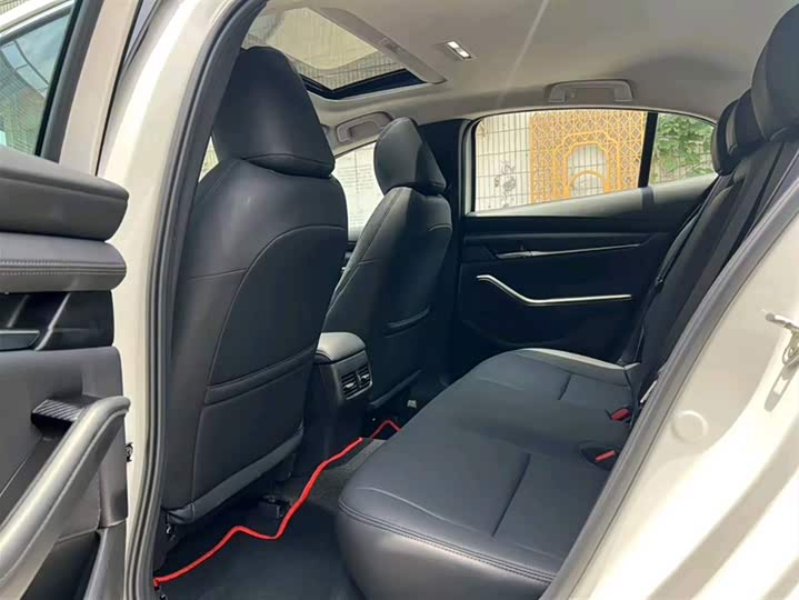 Фото 17 - Mazda 3 (Axela)