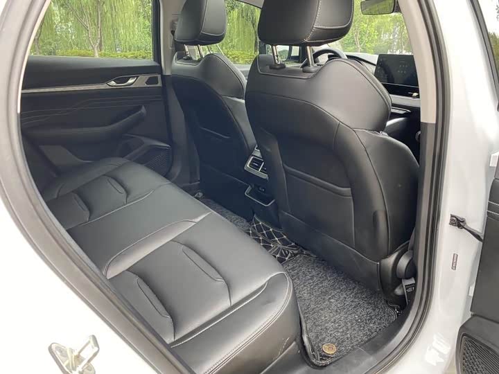 Фото 14 - Geely Preface