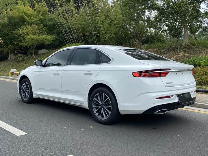 Фото 5 - Geely Preface