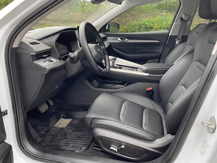 Фото 7 - Geely Preface