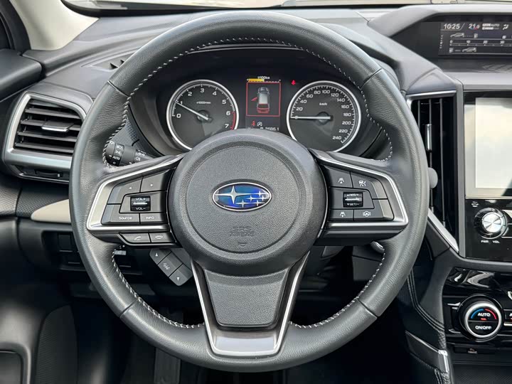 Фото 17 - Subaru Forester