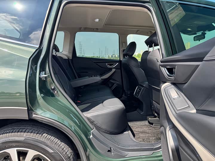 Фото 23 - Subaru Forester