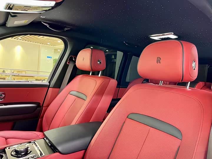 Фото 9 - Rolls-Royce Cullinan