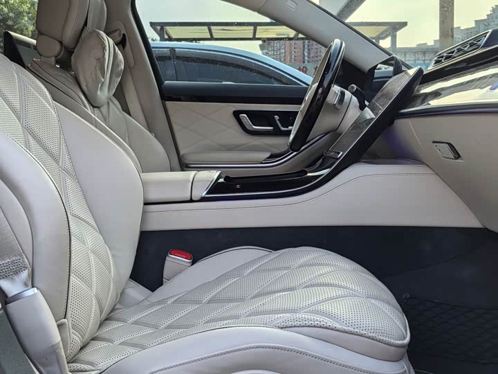 Фото 4 - Mercedes-Benz Maybach S-Class