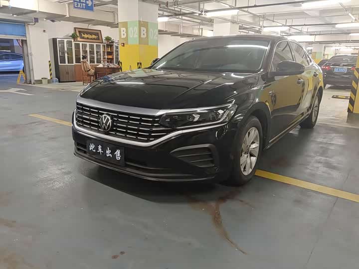 Фото 1 - Volkswagen Passat