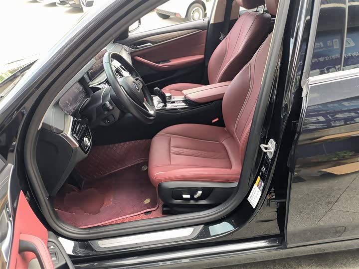 Фото 15 - BMW 5 Series Hybrid