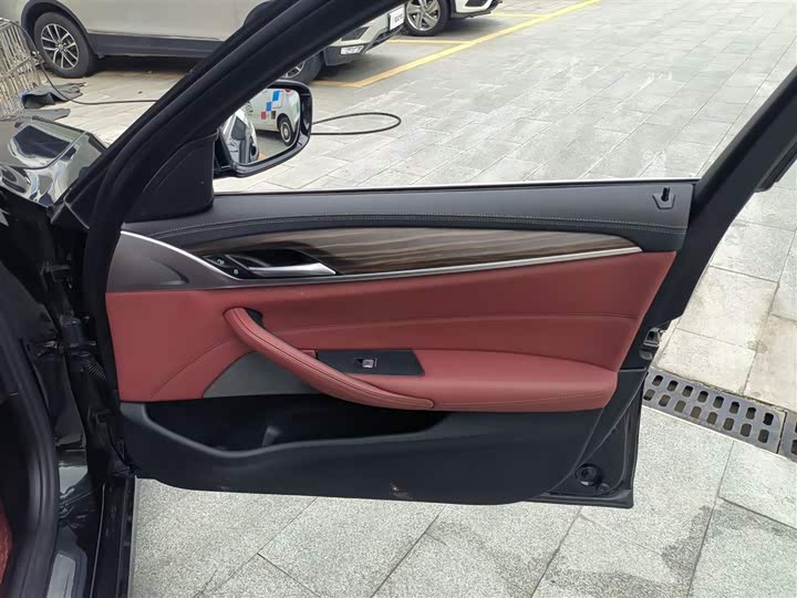 Фото 26 - BMW 5 Series Hybrid