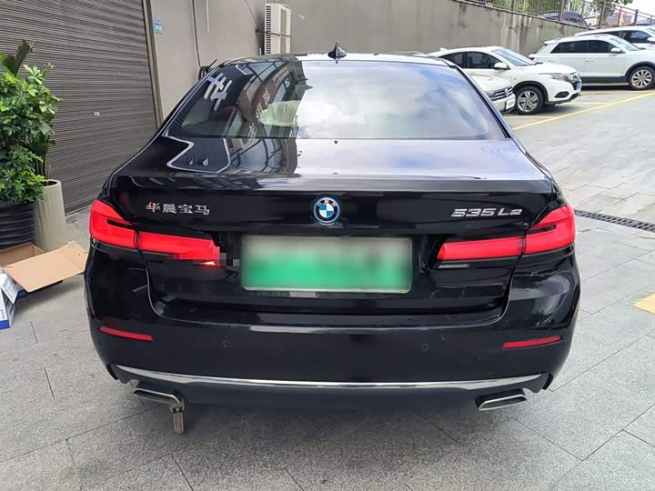 Фото 6 - BMW 5 Series Hybrid