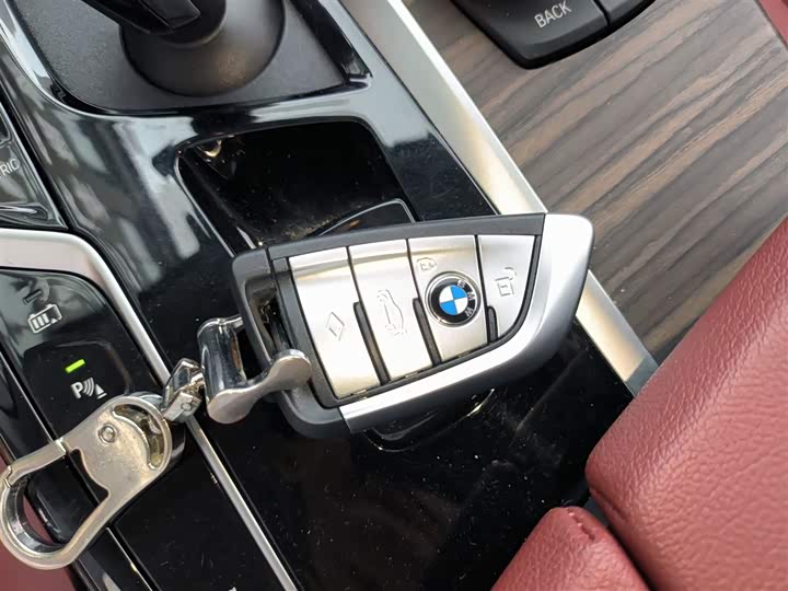 Фото 9 - BMW 5 Series Hybrid